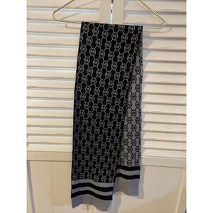 MICHAEL Michael Kors Acrylic Monogram Scarf NWOT